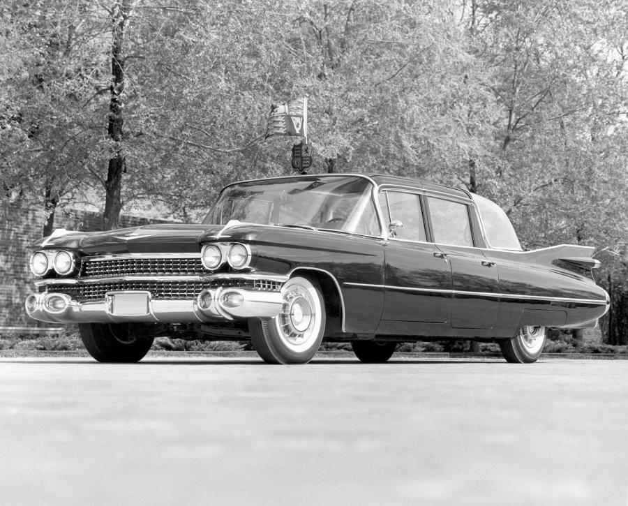  Cadillac Fleetwood Seventy-Five Special Limousine 1959 года  (фото 6 из 17)